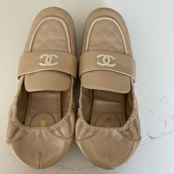 Chanel shoes - Picture 2 of 5